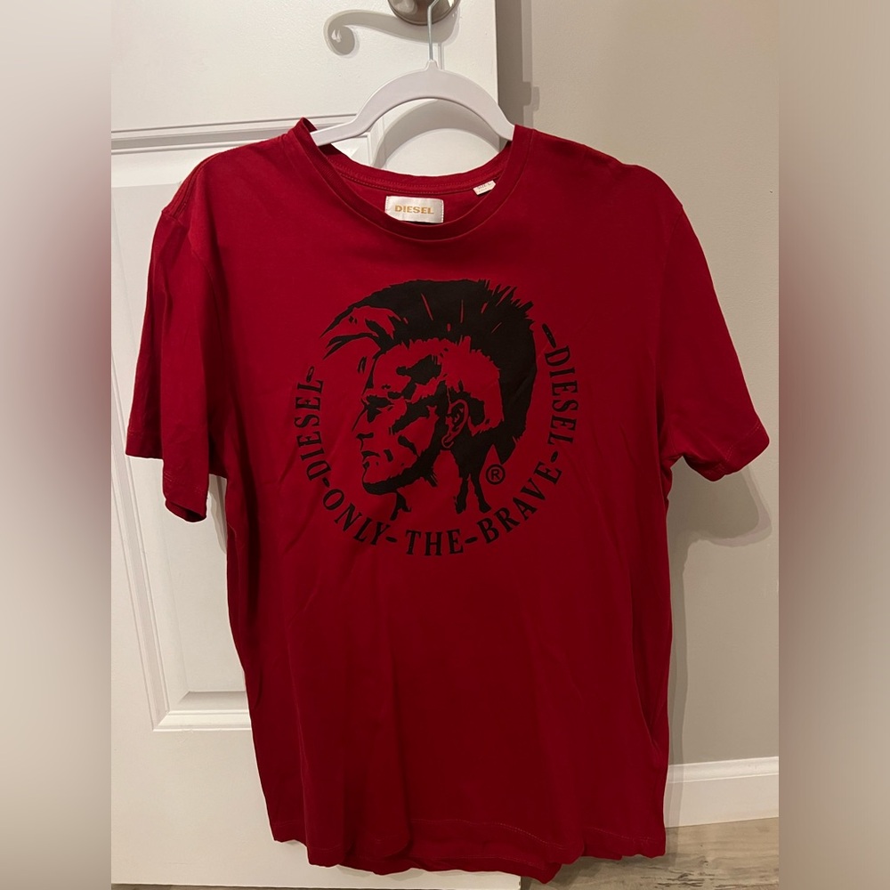 Mens Diesel shirt. Size Large. Red.